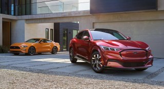 Ford Mustang Mach-E soán ngôi Tesla tại thị trường Mỹ